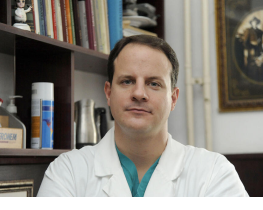 Dr Uroš Babić