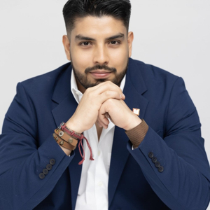 Dr. Juan Sebastián Caicedo