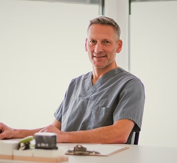 Dr. med. BONTUS Viktor