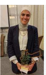 Dr. Isabella Roth