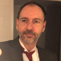 Dr. Robert Drenth