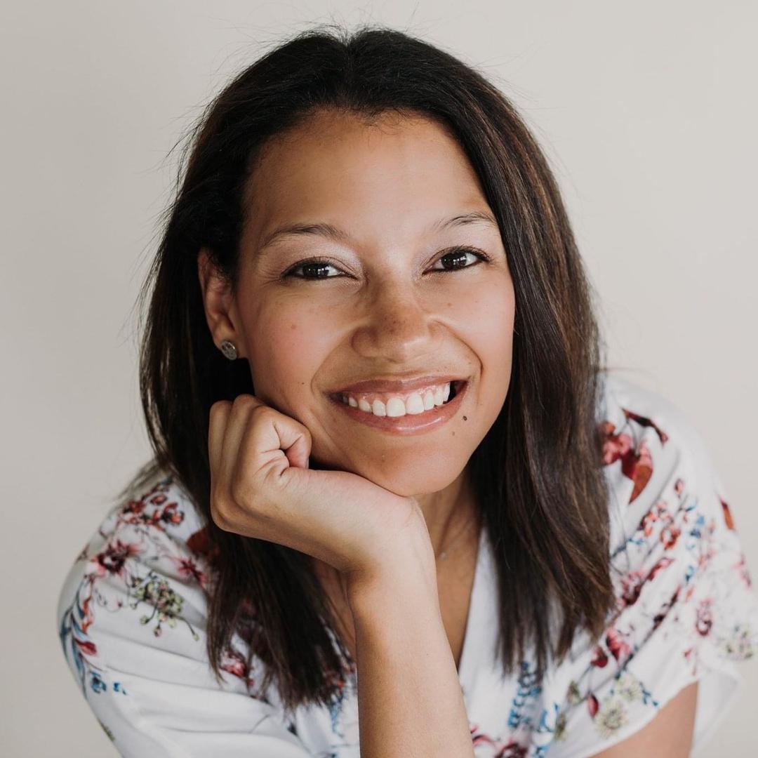 Dr. Raquel  Klazen