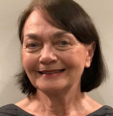 Dr Lesley Peter