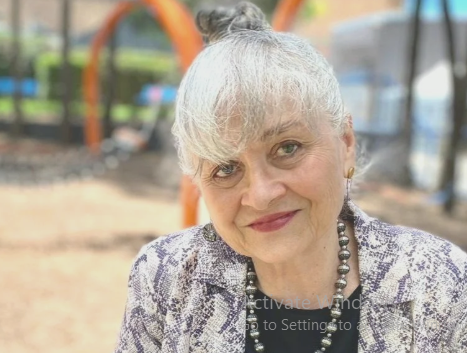 Dr Ana Singer