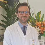 Dr Álvaro Flores