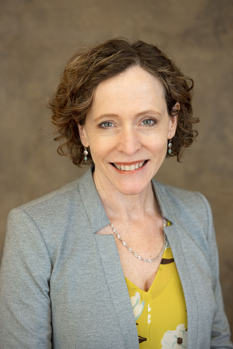 Dr. Elisa Jadzak