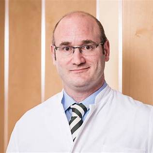 Dr. Kurt Apap