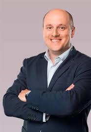 Dr. Igor Slaninka,
