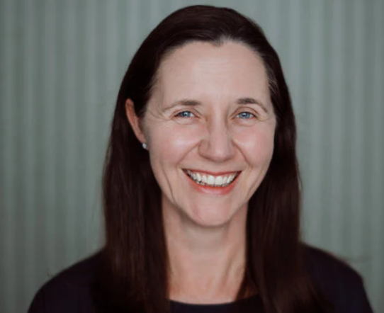 Dr Lena Thomas