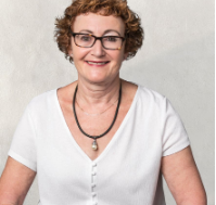 Dr Carolyn Lewis