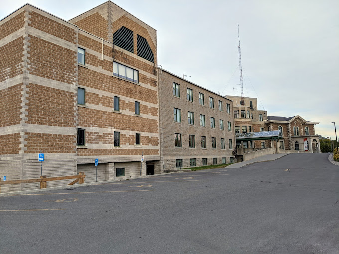 Perth & Smiths Falls District Hospital