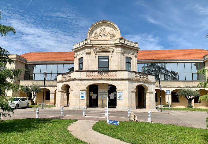 Hospital Center Universitaire Hospital Saint Eloi
