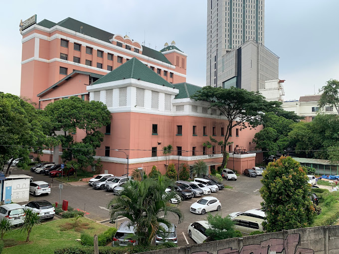 Siloam International Hospitals Lippo Village