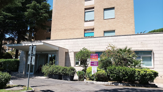 UPMC Salvator Mundi International Hospital