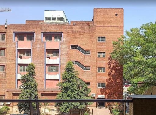 Lok Nayak Hospital