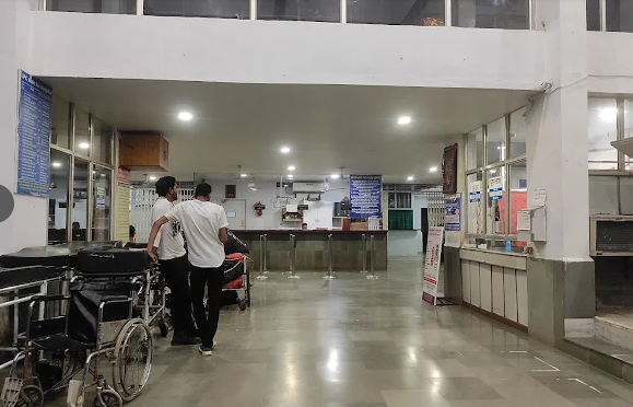 Chandulal Chandrakar Memorial Hospital