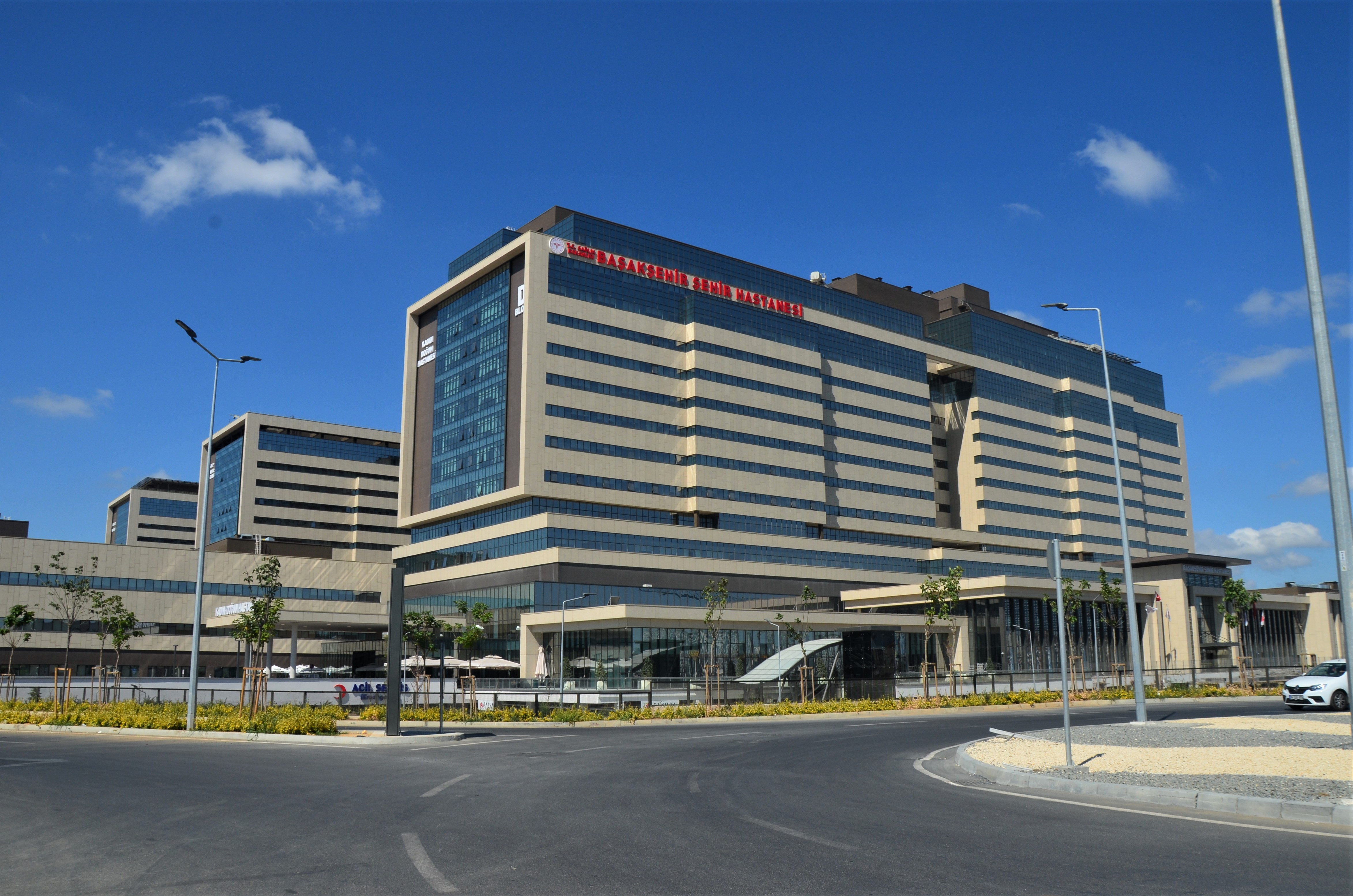 Basaksehir Cam and Sakura City Hospital