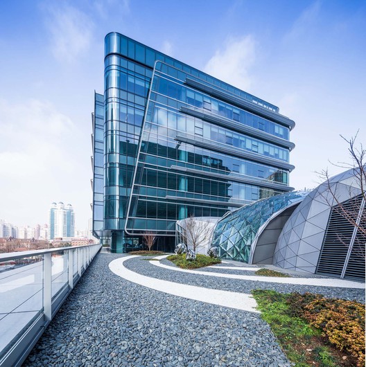 Redwood Development Center (Donghu Lu)