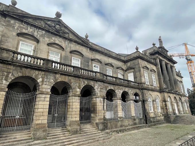 Hospital Santo António: Edifício Neoclássico