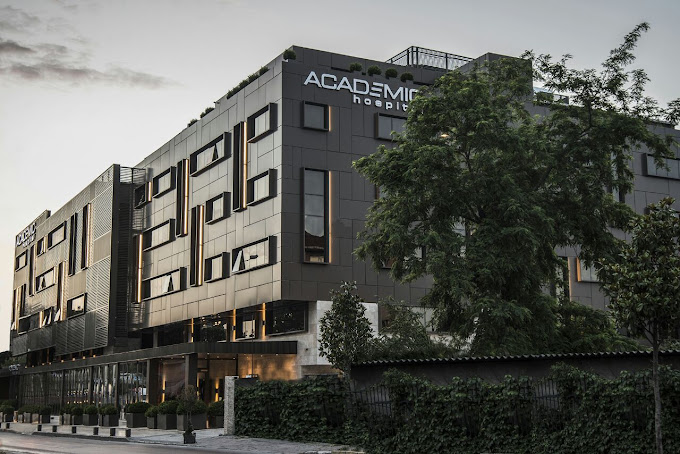 Private Academic Hospital